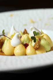 Ma Reine Restaurant De Salades Et Burgers A Lille Hotelsdelille Com