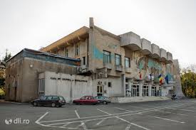 Dorești să mergi la un spectacol de teatru în oradea? Casa De CulturÄƒ A Sindictelor Din Oradea Obiective Turistice Bihor DeÈ™tepÈ›i Ro