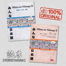 Dengan adanya buku buku kumpulan soal soal minna no nihongo ini kita dapat dengan mudah melakukan review materi yang disajikan per bab sesuai dengan jumlah bab pembelajaran yang ada di buku teks utama minna no nihongo. Paket Minna No Nihongo Ii Edisi 2 Ori Shokyu Ii Terjemahan Ii Cd Audio Choukai Kunci Jawaban Shopee Indonesia