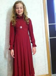 Megan Charpentier As The Red Queen Red Queen Costume Queen Costume Clothes Design