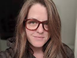 Leslie Mcclellan's Instagram, Twitter & Facebook