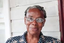 Marcia Nadler's Instagram, Twitter & Facebook