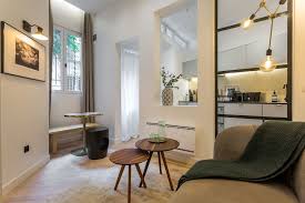 Vous n'aurez donc pas trop de mal à trouver un locataire dans les grandes villes comme paris, lyon ou. A Paris Fr Au Coeur Du 6eme Arrondissement De Paris A Deux Pas Du Jardin Du Luxembourg Studio D Amp Louer Un Appartement Inspiration Deco Studio De Jardin