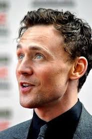 Tom Hiddleston Hairstyle Tom Hiddleston Lhmovci Hair Styles Thomas William Hiddleston Tom Hiddleston Tom Hiddleston Funny