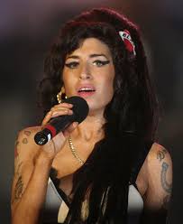 Amy winehouse performs onstage at lollapalooza in grant park on august 5, 2007 in chicago, illinois. Amy Winehouse Biography Songs Death Documentary Facts Britannica