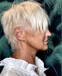 Ladies with short hair have many short hairstyles they can chose from, for example, you have pixie, short bobs, medium length hairstyles, caramel short hairstyles and so much more, the list is endless but it depends on your face shape. Edgy Gray Haircuts These Aren T The Gray Hairstyles Your Grandma Wore It S Rosy