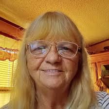 ❤️Anybody else happy it's FRIDAY??!! 💃🏻💃🏻Making a breakfast run-  sitting in the-drive through this morning... 🌺🌺"Let faith not fear be  your compass..." *What are your weekend plans? Good morning sweet folks!  #Friday #