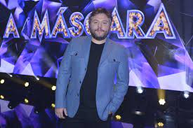 1.83 m (6 ft 0 in) weight: A Mascara Tv Series 2020 Photo Gallery Imdb