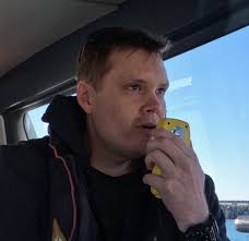 Sam, Pete, Buck, Jon, Sharni and James practiced manoeving alongside the  pier while Michelle kept safety overwatch in the Radio Tower. Welcome  aboard James as Rescue Crew