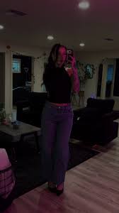 Isabella Ware (@isabellaware)