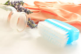 Jessica owns two blogs, mom 4 real and pour me a cocktail. 6 Ways On Cleaning Bathroom Tiles With Baking Soda Updated
