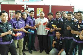 Utem adalah salah sebuah universiti awam yang berada di bumi bertuah ini. Utem Universiti Teknikal Malaysia Melaka Pelajar Teknologi Kejuruteraan Utem Serlah Kepakaran Hasilkan Prototaip Automotif Secara Kreatif Dan Inovatif