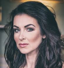 Lisa Jane's Instagram, Twitter & Facebook