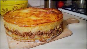 Zutaten 500 G Hackfleisch 2 Tute N Kartoffelpureepulver 1 Grosse Zwiebel N 150 G Kase Z B Butter Essen Rezepte Einfach Brot Backen Rezept Einfach Rezepte