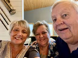 Glad to hear everyone had a good time at Grandma's yesterday. Thanks for  the pictures, Hansen Shelly!