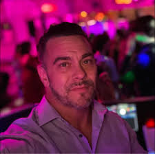 Triceps like #Titan Single arm push downs 6 X 15 overhead extensions 4 X 12  Tricep extension 4 X 12 O'Hearn press 4 X 20 Tips: keep the movement at a  moderate