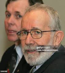 719 Robin Warren Stock Photos, High-Res Pictures, and Images