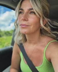 This or that! Circle the ones you are This OR ThisoThat That OR Sponge rush  OR Powder fiqid OR matte Shine OR Gloss fiptich PIC.COLLAGE