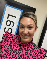 🩷💛🩵 Jennifer Dixon @jenn_dixon_real_estate & Melissa Ellis @moe_ellis85  caught having fun during a model tour 🩷💛🩵 #realtors #Hanford #Lemoore  #Fresno #Sacramento #kingscounty #Visalia #Tulare #tularecounty #tulareca  #kerncounty #realtor ...