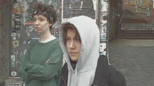 Schnipo schranke ist eine zweimädchenband bestehend aus den teenagern friederike ernst und daniela reis. Startrampe Schnipo Schranke Vorsicht Derbe Chansons Video Puls