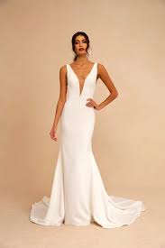 We did not find results for: Die 46 Besten Ideen Zu Schlichte Brautkleider Kleider Braut Brautmode