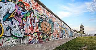 La respuesta correcta es a la pregunta: Warum Wurde Die Berliner Mauer Gebaut 2021