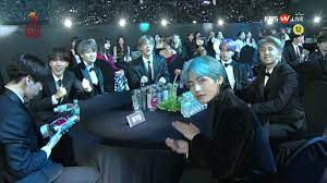 Dan diusahakan semirip mungkin dengan anak sma. Bts Sma And Kpop Image 6789614 On Favim Com