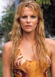 Kim Basinger - Free pics, galleries & more at Babepedia