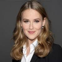 Mia Cantrell's Instagram, Twitter & Facebook