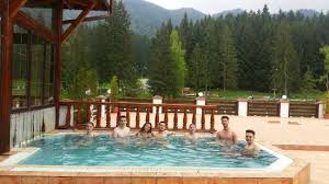 25 poiana lui neagoe, poiana brașov, romania. Outside Jacuzzi With Hot Water Picture Of Aurelius Imparatul Romanilor Poiana Brasov Tripadvisor