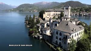 It's easy to see why it was named one of the . Basilika San Giulio Insel San Giulio Orta