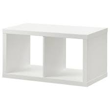 Le croisillon permet de garder l'étagère droite et stable. Etageres Ikea