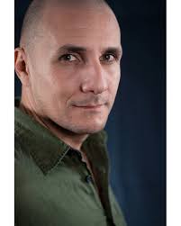 Les compartimos unas fotos de la sesión con Javier Melgar Santoveña  @javemelgars3 actor, doble de acción, productor de teatro y co-fundador de  @yesway.artists #headshots #retratos #artista #artistasguatemaltecos #actor  #fotosprofesionales