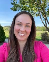 Jennifer Bosch's Instagram, Twitter & Facebook