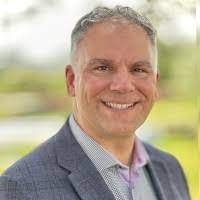 Tim Hallock's Instagram, Twitter & Facebook