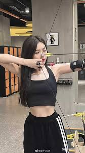 顶流网红彭十六，也被AI换脸，流出不雅视频，是一场科技造谣！ - 知乎