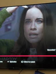 Melanie Jonas (Molly Burnett)