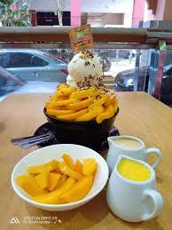 Kedai moden ini sangat sesuai buat pengunjung yang sukakan masakan western. Tempat Makanan Dessert Best Di Kuala Terengganu Wajib Try