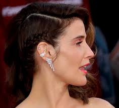 Want to know more about cobie smulders' family? Cobie Smulders Wears Ugly Curtain Dress And Too Small Shoes