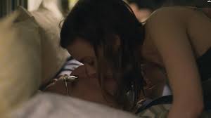 Gillian Jacobs Jallais ici- her performance is captivating and enticing