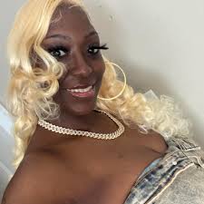 Shalanda Sanders's Instagram, Twitter & Facebook