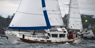 Www Fisheryachts Com Liveaboard Boats Pilothouse Boat Sailing
