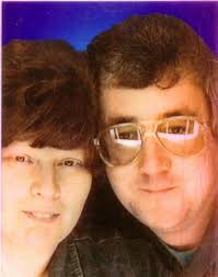 Hi looking for a good artist who draws or paints lifelike pictures of dogs  , any recommendations please? TIA 🐶