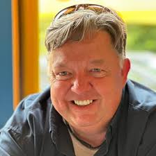 As the story goes, Jerry laughed upon first seeing a Travis Bean in a  guitar store window, but quickly changed his mind when he tried the custom  aluminum-neck guitar. He took one