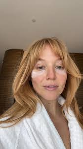 Alexis Burkhart's Instagram, Twitter & Facebook