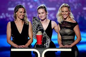 Este vorba despre toate fetele din categoria cel mai bun sarut al premiului mtv movie awards. Cine A Castigat La Mtv Movie Awards 2019 Video Adpm