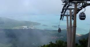 Diskaun boleh diberikan diluar musim cuti sekolah. Kedah Cable Car Ride At Gunung Mat Cincang Langkawi Island Penerbangan