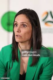 195 Kathryn Gill Photos & High Res Pictures