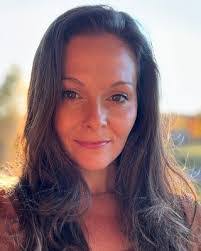 Angela Nasca's Instagram, Twitter & Facebook