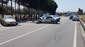 L'audi a1 (type 8x) est une citadine du constructeur automobile allemand audi, produite à partir du 9 septembre 2010 dans l'usine audi brussels à forest en belgique. Incidente Sulla 106 A Strongoli Coinvolti 5 Veicoli Un Ferito In Prognosi Riservata Il Crotonese